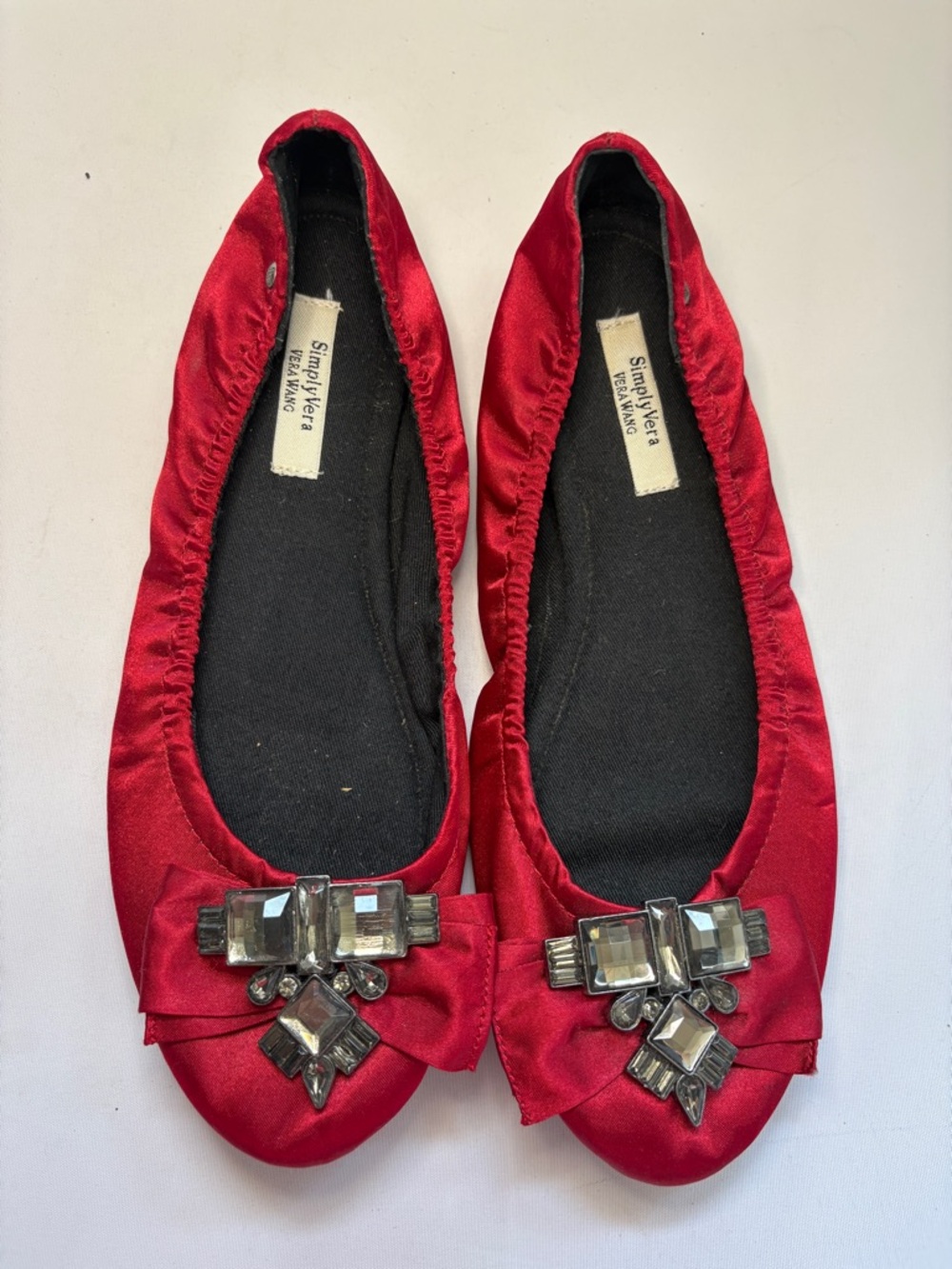 Simply Vera Vera Wang Ruby Red Satin Ballet Flats Size 9